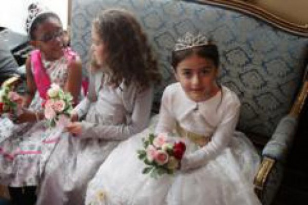 სამეფო ოჯახს ქორწილი კანადაში დედოფლად არჩეულმა ქართველმა გოგონამაც მიულოცა