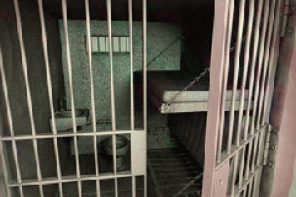 26 მაისს დაკავებულ პატიმარი ოპერაციიდან მესამე დღეს იზოლატორში დააბრუნეს