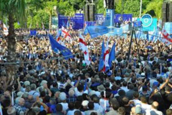 ქუთაისს ერთად შეკრებილი ამდენი ადამიანი არ ახსოვს