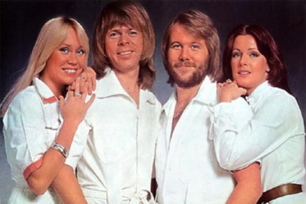 „ABBA” გაერთიანებას აპირებს
