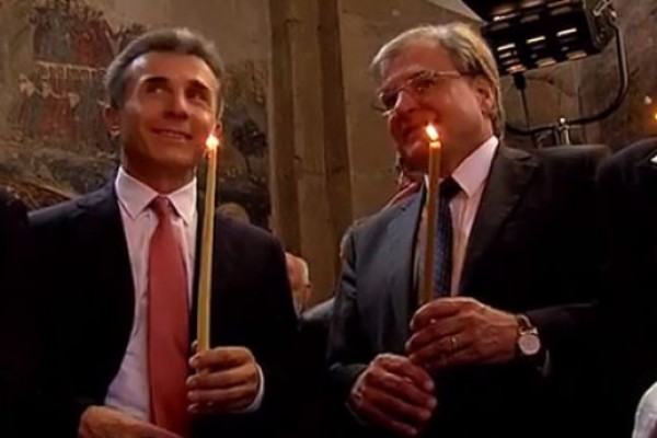 საქართველოს პრემიერ-მინისტრი სვეტიცხოველში გამართულ სადღესასწაულო ლიტურგიას დაესწრო (video)