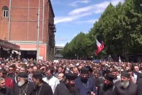 მამა გიორგი: “სასულიერო პირი რწმენის უპირატესობას მუშტებით არ უნდა ამტკიცებდეს!”