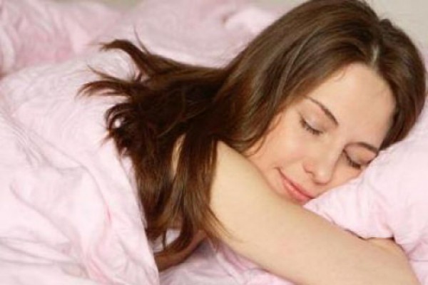 რამდენი საათის ძილია საჭირო ადამიანისთვის დღე-ღამეში