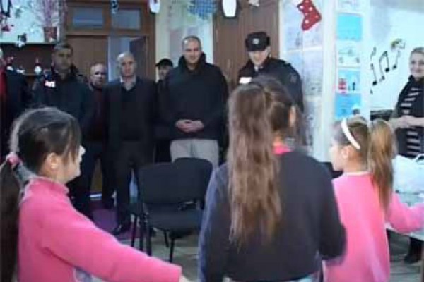 დაცვის პოლიციის დეპარტამენტმა საქველმოქმედო აქციის ფარგლებში სამცხე-ჯავახეთში მზრუნველობამოკლებულ და შშმ მოზარდებს საჩუქრები გადასცა