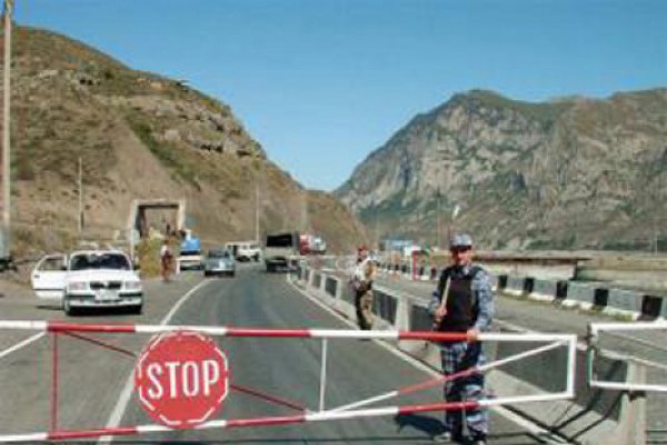 რის სანაცვლოდ დათანხმდა საქართველო ლარსის საბაჟოს გახსნას