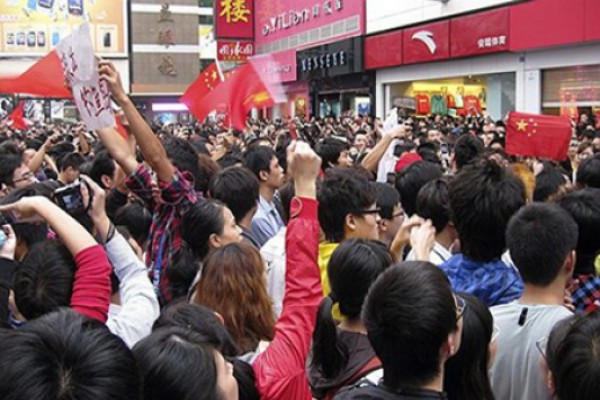 მოსახლეობის პროტესტმა ჩინეთის ხელისუფლებას უკან დაახევინა