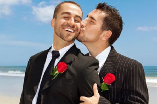 მილანში ერთსქესიანი ქორწინება დააკანონეს