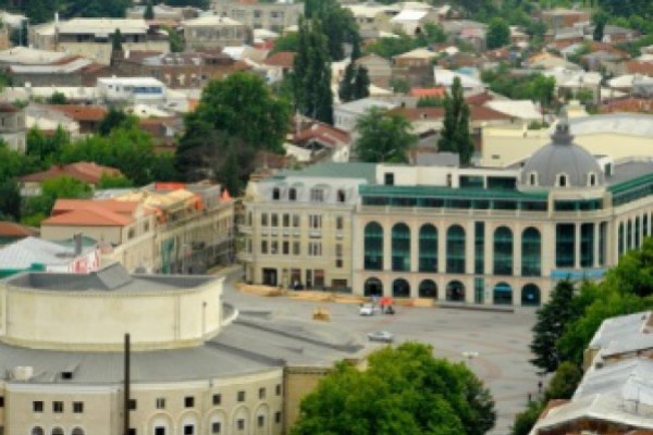 ქუთაისში სიმბოლური ქუჩა „ამირან მუდმივის № 5“ გახსნეს