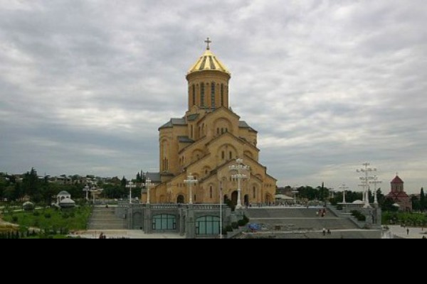 მართლმადიდებელი ეკლესია პეტრე-პავლობას აღნიშნავს