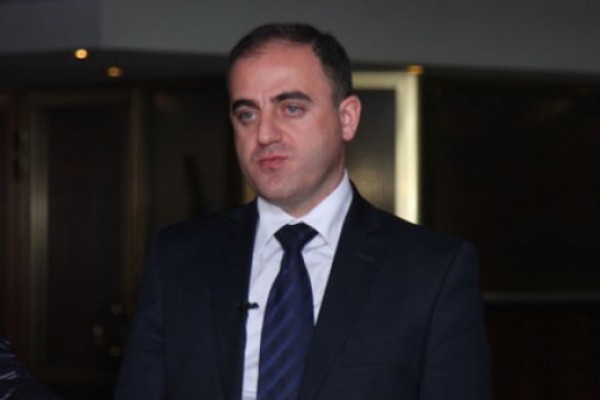 “ჩვენ პრეტენზია კომერციულ ბანკთან არ გავქვს“