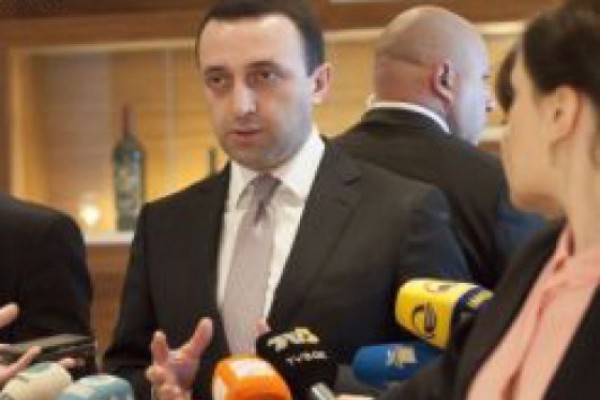 რა დროს მურმან დუმბაძეა, სკოლაში მურმან დუმბაძეზე არ უნდა ვისაუბროთ