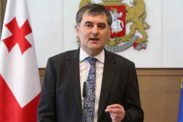 “ეს ფაქტი მიუთითებს იმ ადამიანების არაკულტურულობაზე, რომლებიც ამ განცხადებებს აკეთებენ”