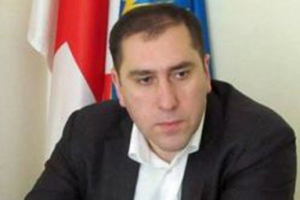 ზურაბ აბაშიძეს შესაძლოა ვიცე-სპიკერის თანამდებობის დატოვება მოუწიოს