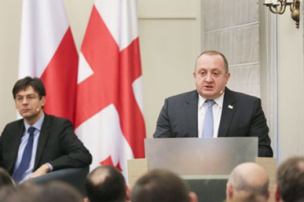 საქართველოს პრეზიდენტი პოლონეთის საერთაშორისო ურთიერთობათა ინსტიტუტში სიტყვით წარსდგა