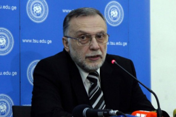 ვლადიმერ პაპავა განცხადებას ავრცელებს