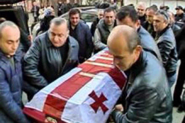 თავდაცვის სამინისტროს ყოფილი ხელმძღვანელი პირები თავდაცვის უწყების მიერ გავრცელებულ განცხადებას გმობენ