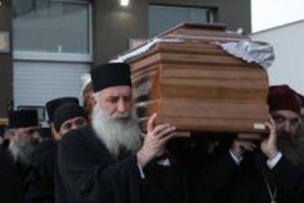 არქიმანდრიტ სერაფიმეს ინფორმაციით, მამა ილია კარტოზია გადარჩენილთა სიაში იყო