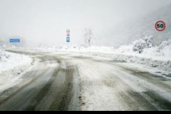 დიდთოვლობისა გამო, საავტომობილო გზების გარკვეულ მონაკვეთებზე მოძრაობა შეზღუდულია