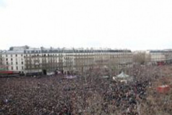 პარიზის მარშში 600 ათასზე მეტმა ადამიანმა მიიღო მონაწილეობა