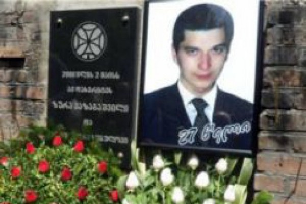 ადვოკატები ადასტურებენ, რომ კორტებთან მოკლული ზურაბ ვაზაგაშვილის საქმეში მნიშვნელოვანი მოწმე გამოჩნდა