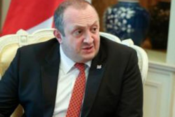 პრეზიდენტი იუსტიციის უმაღლესი საბჭოს წევრებს ხვდება