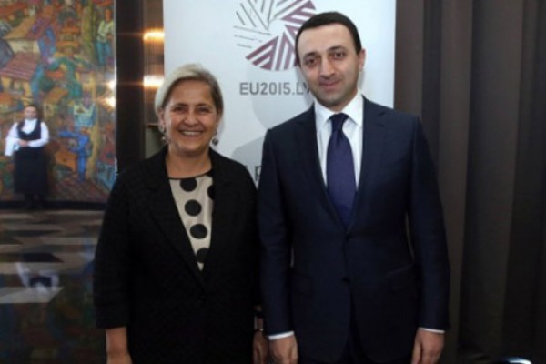 პრემიერი ევროკავშირის ელჩებთან სამუშაო სადილს დაესწრო