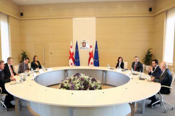 ყველაფერს გააკეთებთ, რათა გაგრძელდეს კონსტრუქციული დიალოგი ჟენევაში