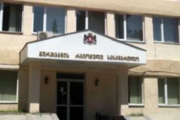 გურჯაანის სასამართლო პატიმრის გაპარვაზე პასუხისმგებლობას არ იღებს