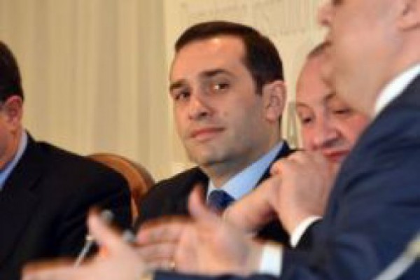 ირაკლი ალასანიასთვის უცნობია, ხელმძღვანელობდა თუ არა თავდაცვის სამინისტროში რომელიმე საიდუმლო დანაყოფს გია უდესიანი