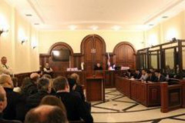 პროკურორი გიგი უგულავას ადვოკატებს სასამართლო პროცესის მიზანმიმართულ გაჭიანურებაში ადანაშაულებს