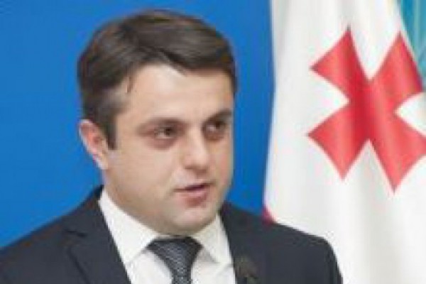 ირაკლი შიოლაშვილი გიორგი ღვინიაშვილის ბრალდებებს პასუხობს