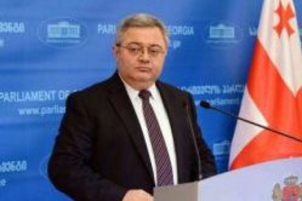 მთავრობა ლეგიტიმური და ნდობით აღჭურვილია იმ წამამდე, სანამ პარლამენტი სხვა მთავრობას არ დაამტკიცებს