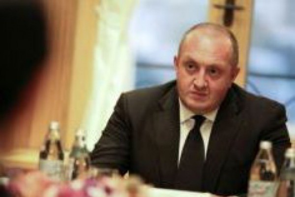 პროფესიით ფსიქოლოგი ვარ, მაგრამ გაგიგიათ ჩემგან რომელიმე ადამიანის ფსიქოლოგიური ანალიზი გამეკეთებინოს?!