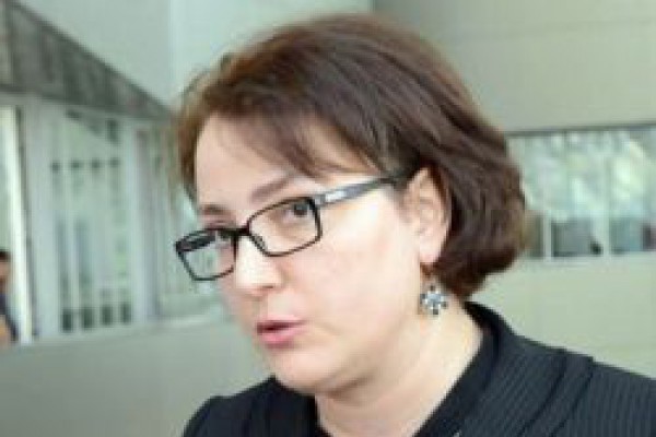 თინა ხიდაშელის მტკიცებით, მინისტრის პოსტზე არც ივანიშვილს და არც ღარიბაშვილს შეურჩევია