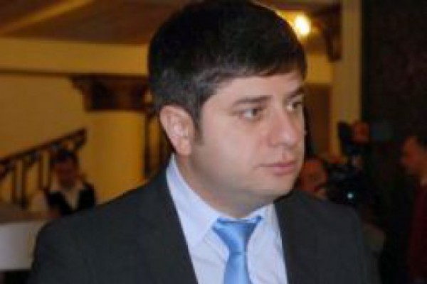 ზაქარია ქუცნაშვილი:    პრეზიდენტმა ხურდა დამიბრუნა