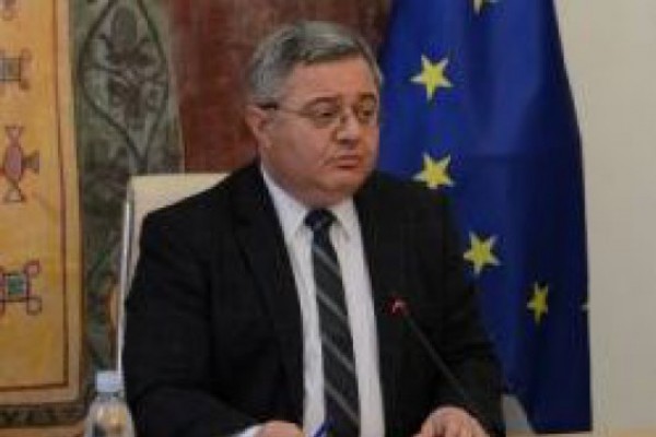 დავით უსუფაშვილმა კომიტეტებს მშენებლობის და ინფრასტრუქტურული პროექტების მიმართულებით არსებული კანონების გადახედვა დაავალა