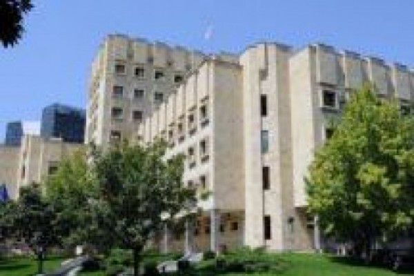 ნადიმ პაქსაძე, რომელსაც არასრულწლოვან მეუღლესთან ორი შვილი ჰყავს, სისხლისსამართლებრივი პასუხისმგებლობისგან გათავისუფლდა