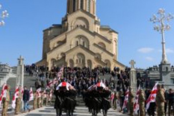 ბაბუშერას აეროპორტში თვითმფრინავის აფეთქებისას დაღუპულთა პანაშვიდი დღეს სამებაში გაიმართება