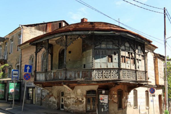 თბილისში უძველესი ისტორიული შენობის სარეაბილიტაციო პროექტის პრეზენტაცია გაიმართა
