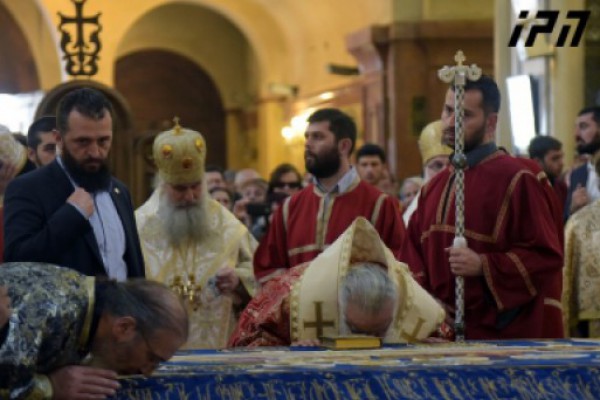 უფლის გარდამოხსნა სამების საკათედრო ტაძარშია დასვენებული