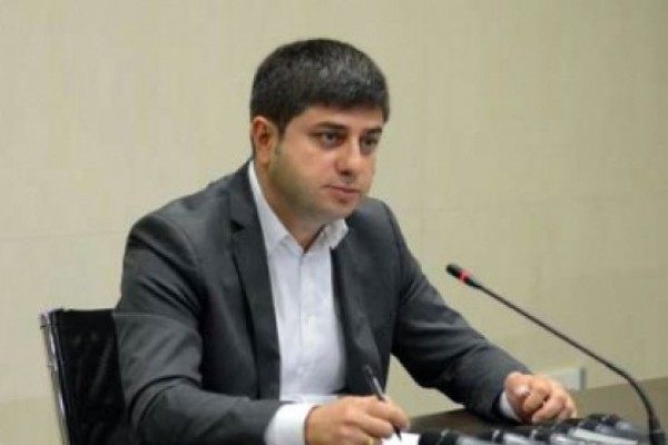 მოიკითხეთ არმაზ ახვლედიანის “ქართულ ოცნებაში“ გაწევრიანების რეკომენდატორი