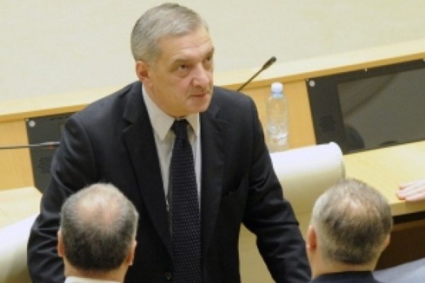 უამრავი ადამიანია ჩართული, რათა ”ნაციონალურმა მოძრაობამ” ამოყვინთოს