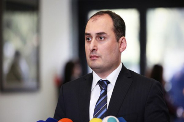 დიმიტრი ქუმსიშვილის ინფორმაციით, თურქეთში დარჩენილ 2 ქართულ ანსამბლს  საკონსულო სამშობლოში გამომგზავრებამდე  სტამბოლში უსაფრთხოდ დააბინავებს