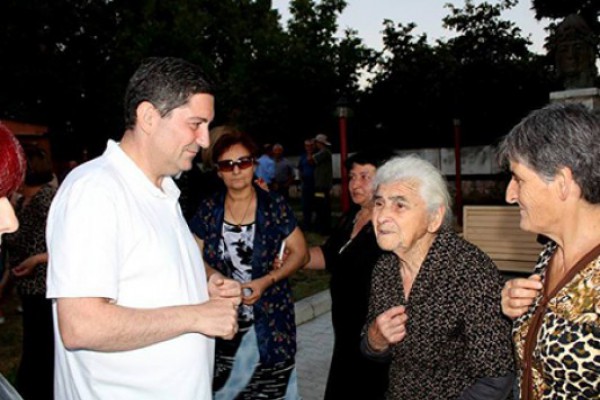 გელა სამხარაული სოფელ იყალთოს ამომრჩეველს შეხვდა