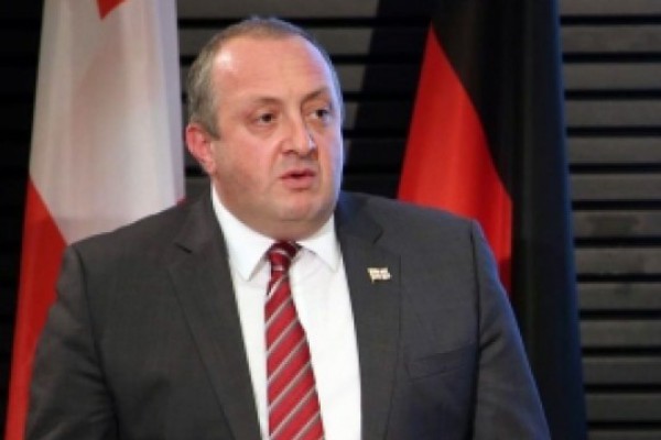 როდესაც მეგობარი ქვეყნის თანამდებობის პირი აგრესიული რიტორიკითაა ჩართული ქართულ პოლიტიკაში, პოზიტიური არ არის