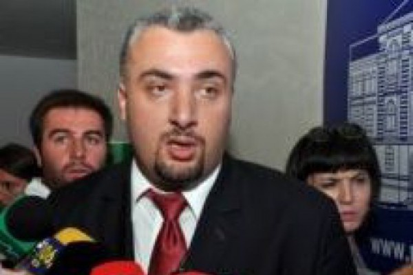 უსუფაშვილის წერილით გამოჩნდა ის, რაც აქამდეც ვიცოდით - გადაწყვეტილების მთავარი მიმღები პირი იყო, არის და რჩება ბიძინა ივანიშვილი