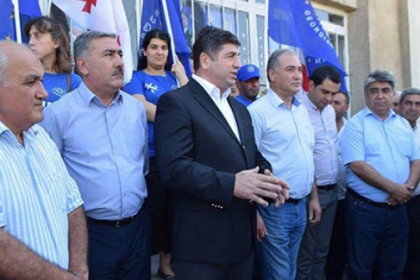 თამაზ ნავერიანმა ამომრჩევლებთან სოფლის მეურნეობის განვითარების პროგრამები გააცნო