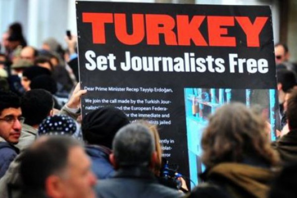 რეპორტიორები საზღვრებს გარეშე: თურქეთში ჟურნალისტების მიმართ ზეწოლამ პიკს მიაღწია