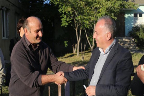 დიმიტრი ხუნდაძე საგურამოსა და ნიჩბისის მოსახლეობას შეხვდა