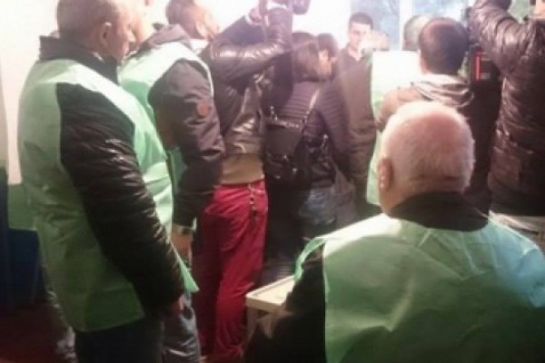 ყიზილაჯლოში რამდენჯერმე დაფიქსირდა ამომრჩევლის მიერ ბიულეტენის პირდაპირ რეგისტრატორის მაგიდაზე შემოხაზვის ფაქტი